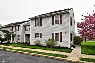 800 Beacon Ct, Lansdale, PA 19446 - Photo 3