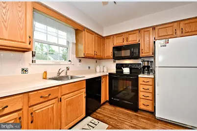 800 Beacon Court, Lansdale, PA 19446 - Photo 17
