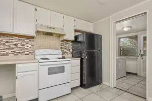 11 S Plum St, Pottstown, PA 19464 - Photo 11