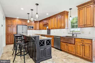 184 Bayberry Dr, Royersford, PA 19468 - Photo 9