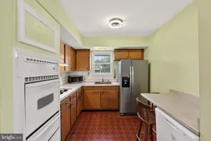 629 Clay Dr, Conshohocken, PA 19428 - Photo 13