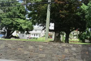 222 E North Ln, Conshohocken, PA 19428 - Photo 3
