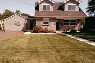 42 Grandview Dr, Telford, PA 18969 - Photo 1