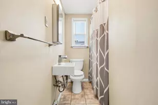 609 E Oak St, Norristown, PA 19401 - Photo 17