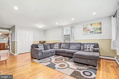 609 E Oak Street, Norristown, PA 19401 - Photo 5