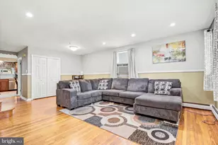609 E Oak St, Norristown, PA 19401 - Photo 5