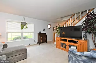 238 Fox Run Rd, King of Prussia, PA 19406 - Photo 9