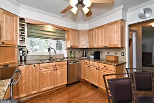 238 Fox Run Rd, King of Prussia, PA 19406 - Photo 17