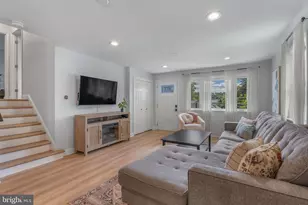 352 Dehaven St, Conshohocken, PA 19428 - Photo 3