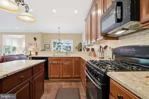 265 Country Club Dr, Telford, PA 18969 - Photo 17