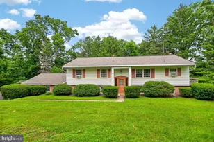 40 2nd St, Schwenksville, PA 19473 - Photo 3