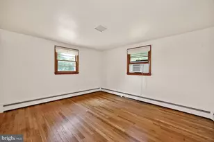 40 2nd St, Schwenksville, PA 19473 - Photo 25