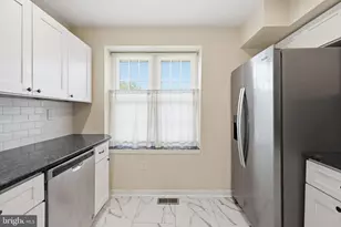 204 Livingston Ct, North Wales, PA 19454 - Photo 5