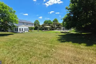 406 Bow Ln, Gilbertsville, PA 19525 - Photo 5