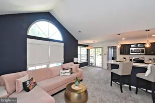 102 Foxmeadow Dr, Royersford, PA 19468 - Photo 5