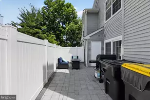 48 Bark Hollow Ln, Horsham, PA 19044 - Photo 17