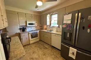 27 Oak Ln, Royersford, PA 19468 - Photo 11