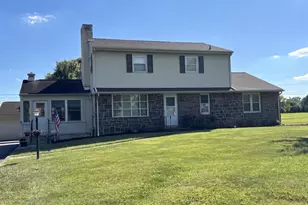 27 Oak Ln, Royersford, PA 19468 - Photo 1