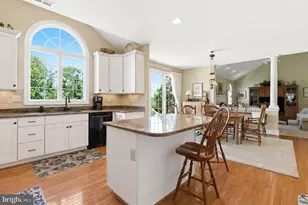 583 Oakmont Dr E, Telford, PA 18969 - Photo 11