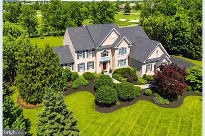 583 Oakmont Drive E, Telford, PA 18969 - Photo 1