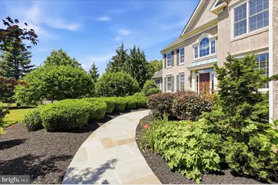 583 Oakmont Drive E, Telford, PA 18969 - Photo 5