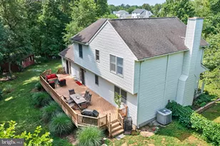 1529 Meadowview Dr, Pottstown, PA 19464 - Photo 9