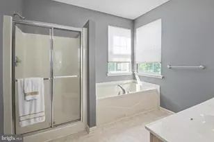 1001 Creekview Dr, Pennsburg, PA 18073 - Photo 29