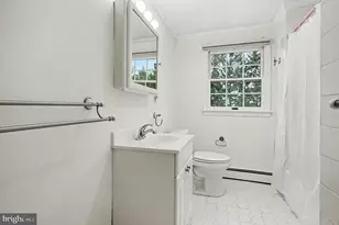 3015 Oak Dr, Norristown, PA 19401 - Photo 39