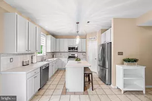 806 Arbor Ln, Schwenksville, PA 19473 - Photo 19