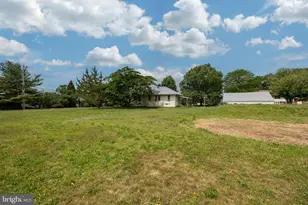355 E Linfield Trappe Rd, Royersford, PA 19468 - Photo 31