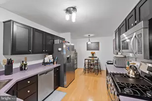 24 Raleigh Ct, Harleysville, PA 19438 - Photo 9