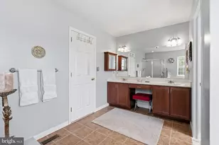 2519 St Victoria Dr, Gilbertsville, PA 19525 - Photo 29