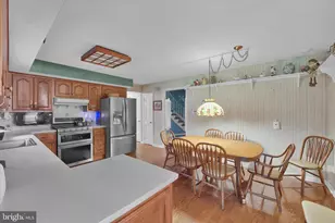 3731 Marquis Ln, Huntingdon Valley, PA 19006 - Photo 13