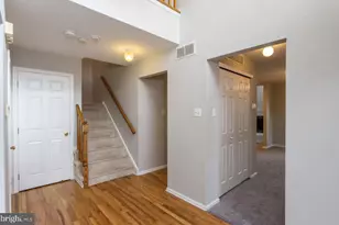 105 Farrington Ct, Collegeville, PA 19426 - Photo 3