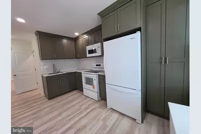8 N York Road, Hatboro, PA 19040 - Photo 5