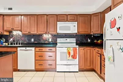 1219 W Wynnewood Road #413, Wynnewood, PA 19096 - Photo 5