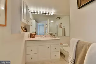 100 Breyer Dr, Elkins Park, PA 19027 - Photo 35