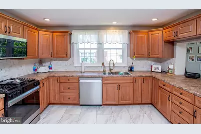 277 Edwards Drive, King of Prussia, PA 19406 - Photo 9