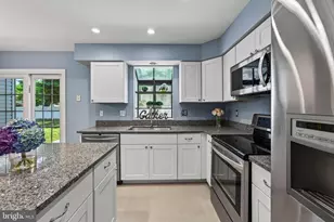 105 Elio Cir, Royersford, PA 19468 - Photo 9