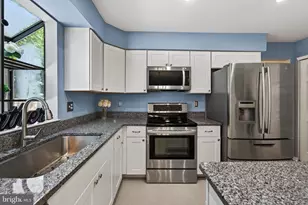 105 Elio Cir, Royersford, PA 19468 - Photo 11