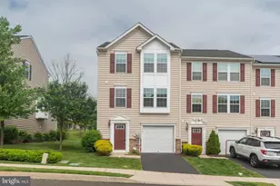 201 Susan Cir, North Wales, PA 19454 - Photo 1