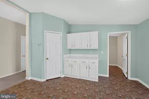 605 Village Way, Royersford, PA 19468 - Photo 17