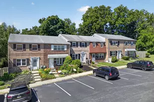 1098 Bayless Pl, Norristown, PA 19403 - Photo 3