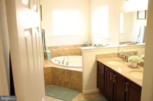 2114 Larkspur Ct, Pennsburg, PA 18073 - Photo 47