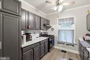 171 N York St, Pottstown, PA 19464 - Photo 5
