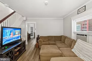 171 N York St, Pottstown, PA 19464 - Photo 1
