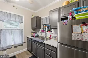 171 N York St, Pottstown, PA 19464 - Photo 7