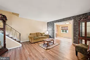 1734 Calamia Dr, Norristown, PA 19401 - Photo 9