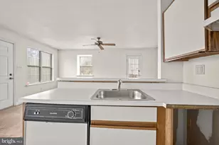 307 Wendover Dr, Norristown, PA 19403 - Photo 11