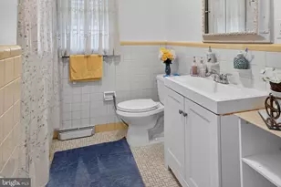 908 New Hope St, Norristown, PA 19401 - Photo 19